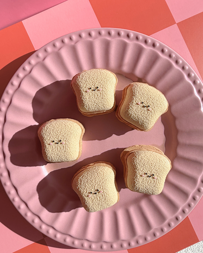 Toast Macaron Clicker