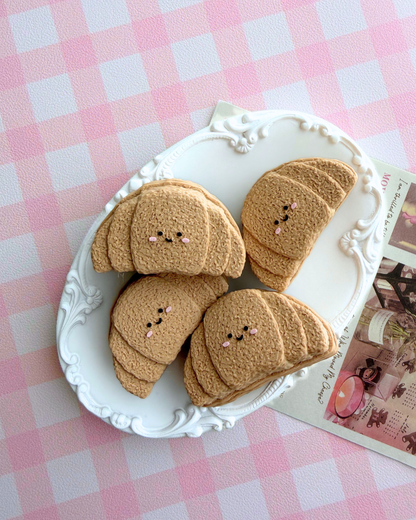 Croissant Macaron Clicker