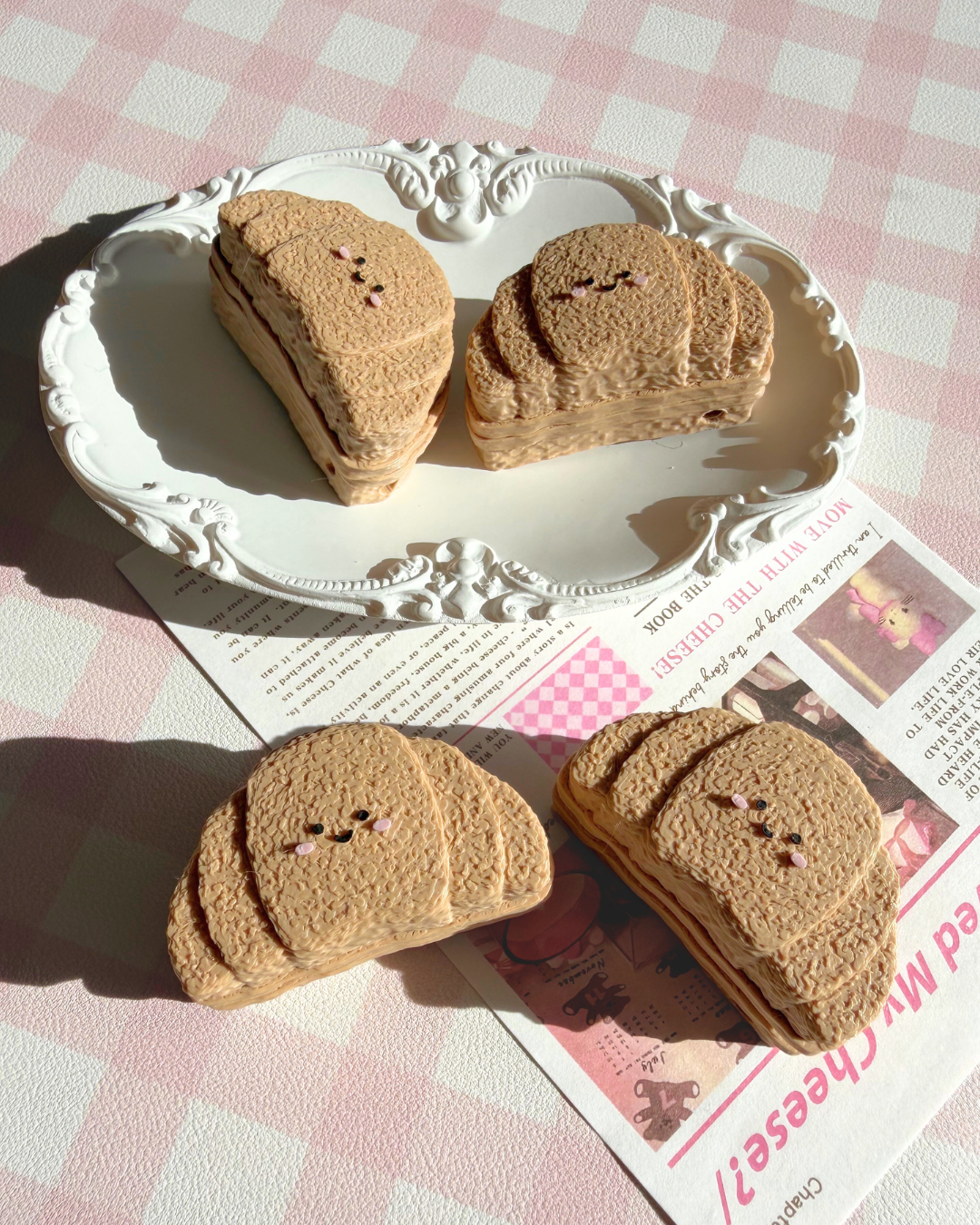 Croissant Macaron Clicker